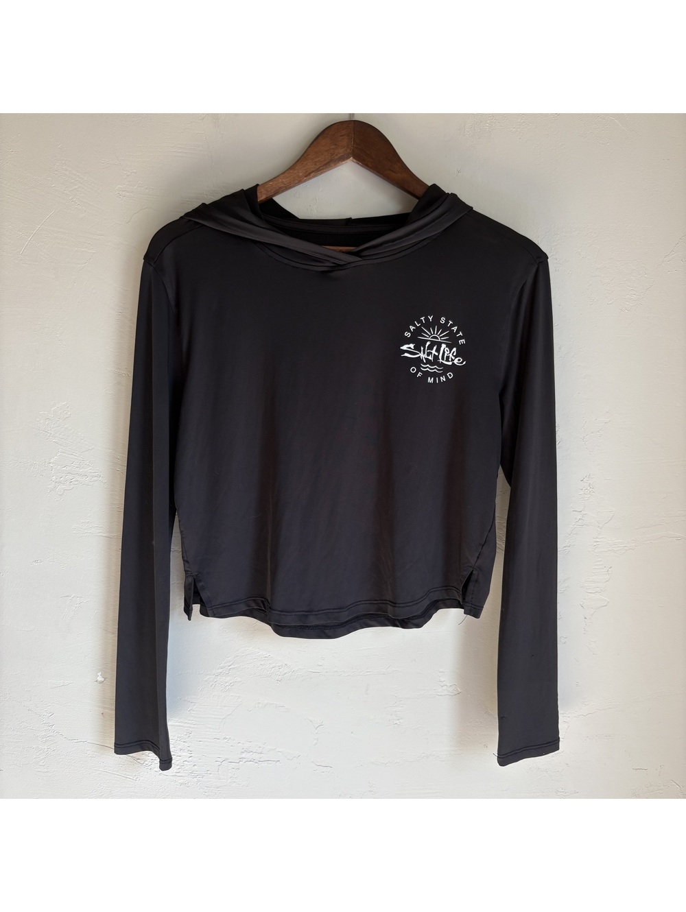Salt Life Women's Seaglass Bay High-Low Sun Hoodie Black Size S